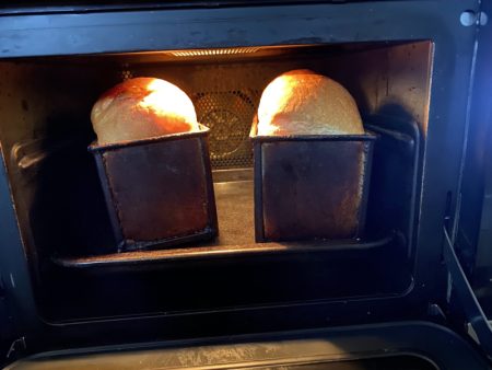 イギリスパンをオーブンで焼く